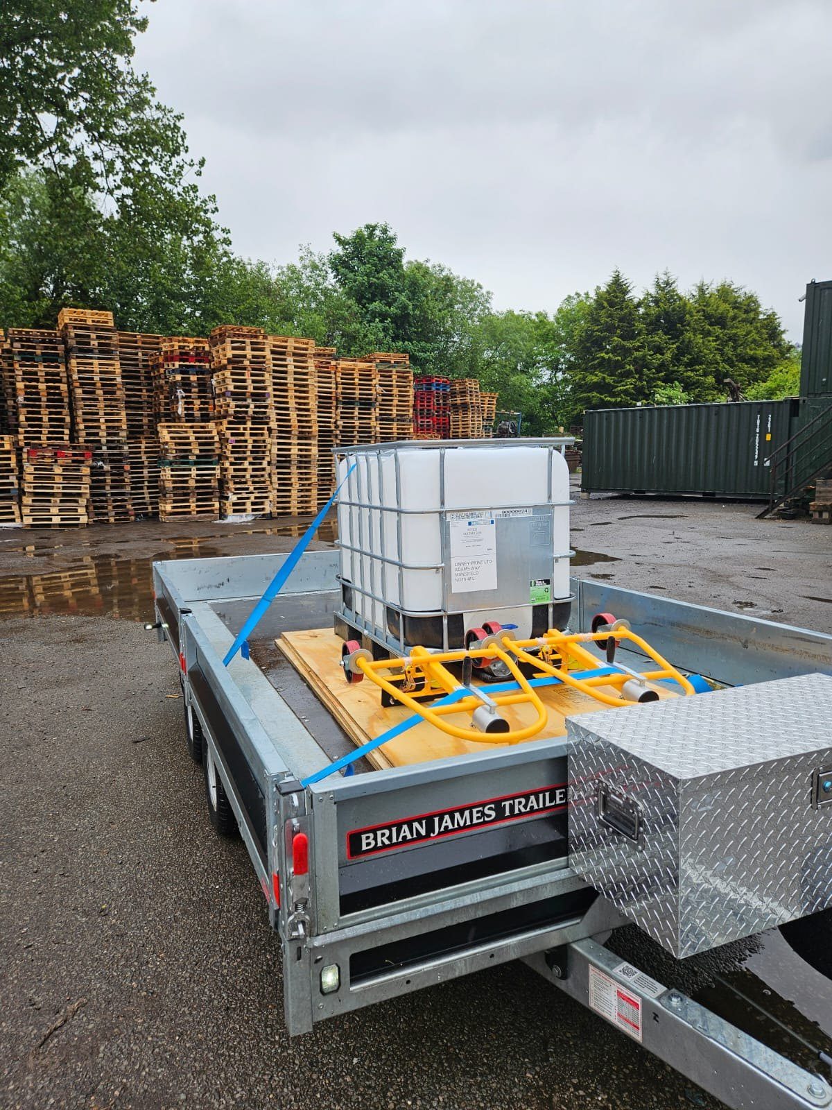 Water Bowser & Generator